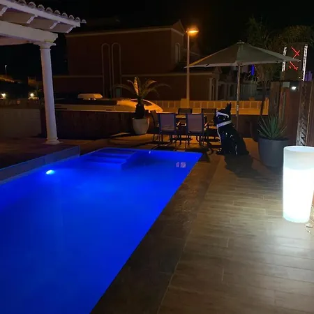 Sunset Pool Hébergement de vacances *